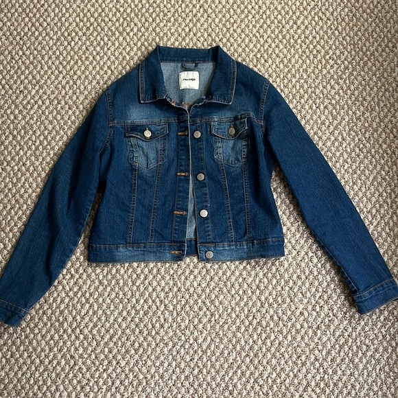 Miss Selfie Waist Button Front Denim Jean Jacket Size: Large (L) - Picture 4 of 11